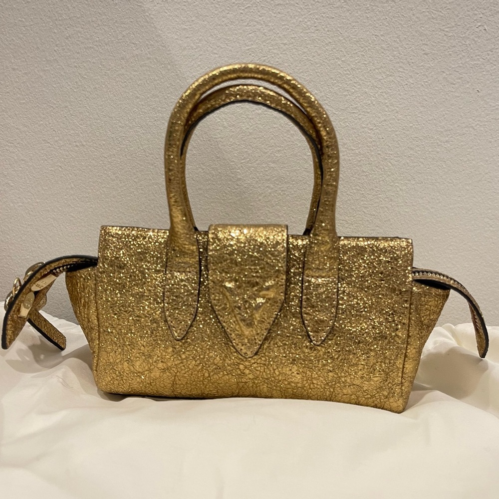 NWT. VIKELE STUDIO Mini Handbag Crossbody Bag - Gold - Picture 3 of 12